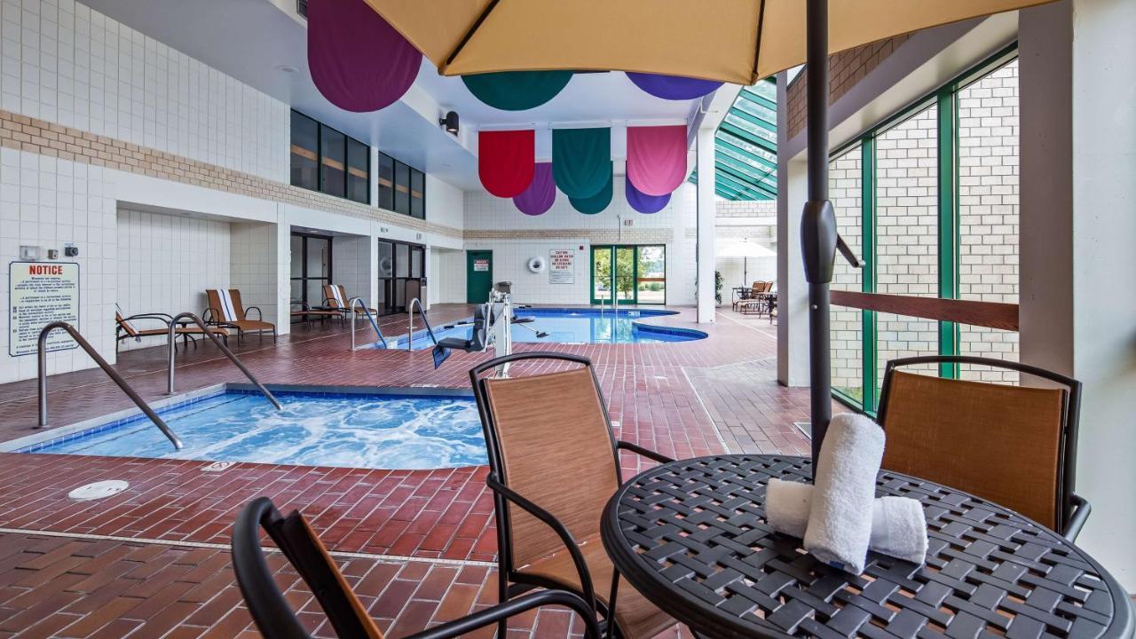เบสต์ เวสเทิร์น อีสต์ ทาวน์ สวีท Hotel เมดิสัน ภายนอก รูปภาพ